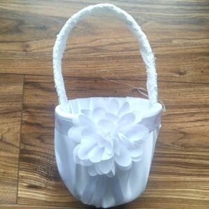 Flower girl basket